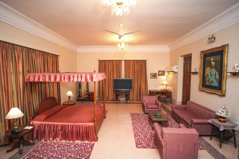 Bedroom 2, Nilambag palace, Bhavnagar