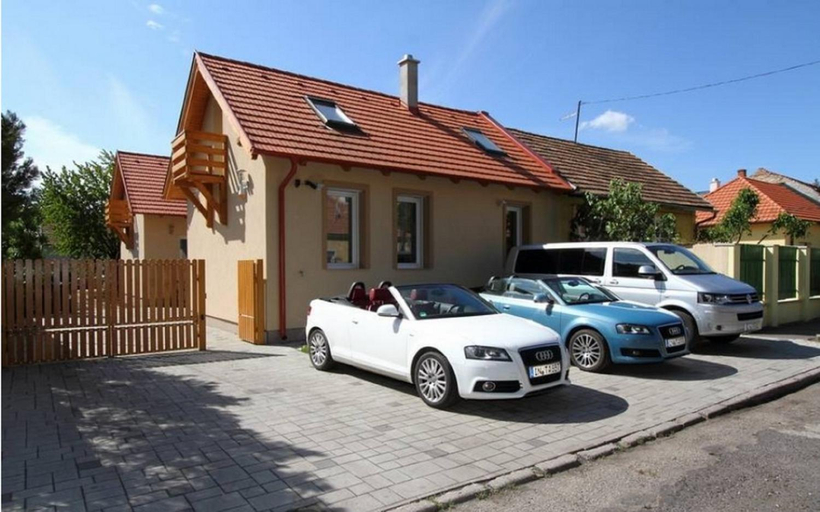 Exterior view 2, Apartman Gondola, Győr
