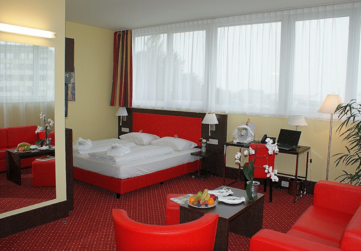Bedroom 3, PLAZA Premium Salzburg, Salzburg