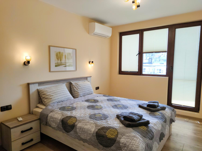 Others 2, Апартаменти за гости Делукс, Burgas