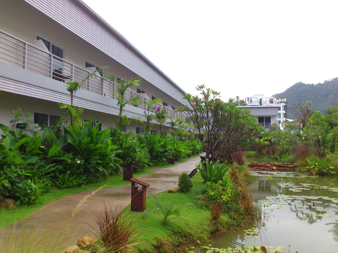 Others 4, Phu-Kamala, Phuket Island