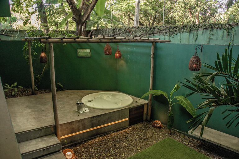 Bathroom 8