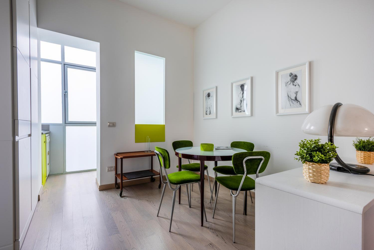 Others, Loft Moderno in Dateo, Milano