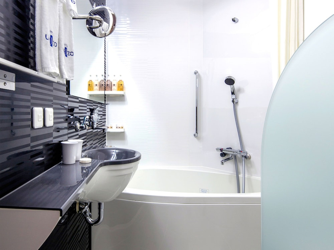 Bathroom 2, Four Points Flex by Sheraton Osaka Shinsaibashi, Osaka