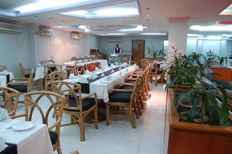 Food & Drinks 5, Hotel de Crystal Crown, Dhaka