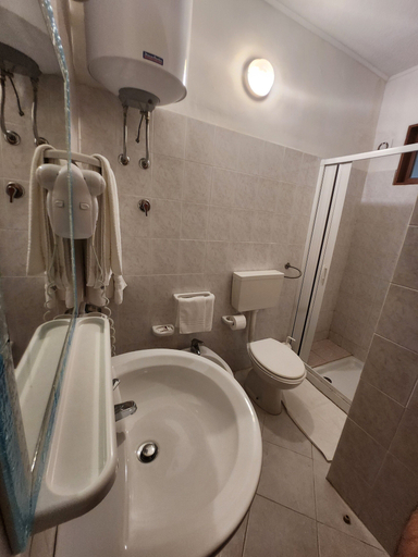Bathroom 3, Ambasciata di Calabria Rooms&Breakfast, Cosenza