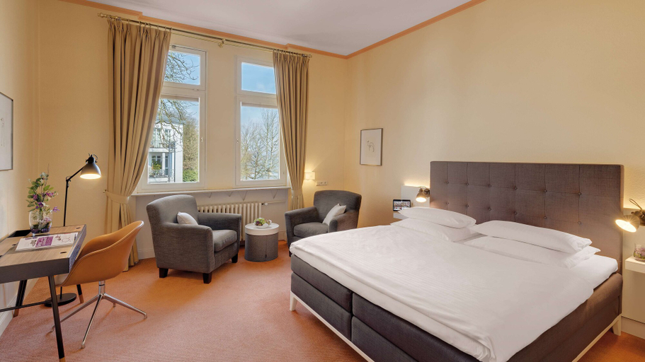 Bedroom 3, Rheinhotel Dreesen, Bonn