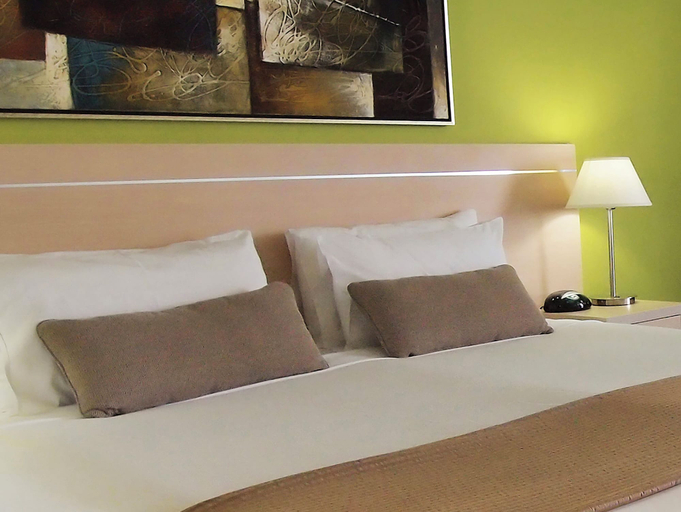 Bedroom 3, Oaks Townsville Gateway Suites, South Townsville