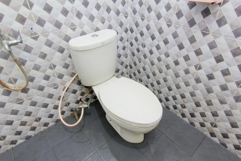 Bathroom 4, Trans Bandara Residence by ZUZU, Deli Serdang