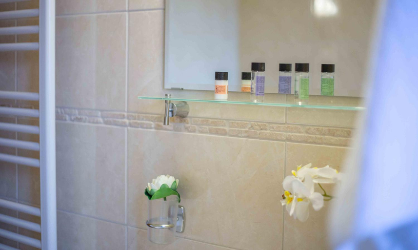 Bathroom 2, Baldeneige, Epirus