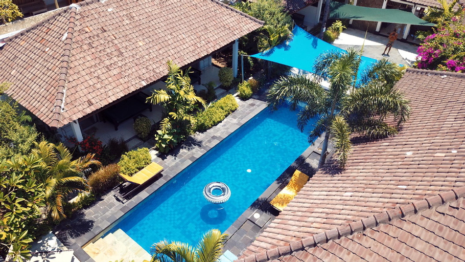 Swimming Pool 10