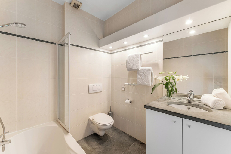 Bathroom 5, Domein Martinus, Antwerpen