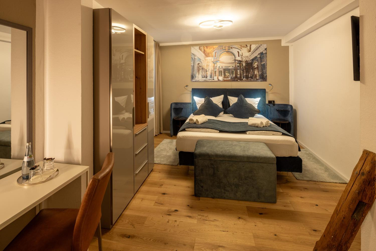 Bedroom 2, Hotel Schwanen, Memmingen
