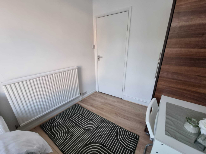 Bedroom 2, Easy Rooms - London Luton Airport, Luton
