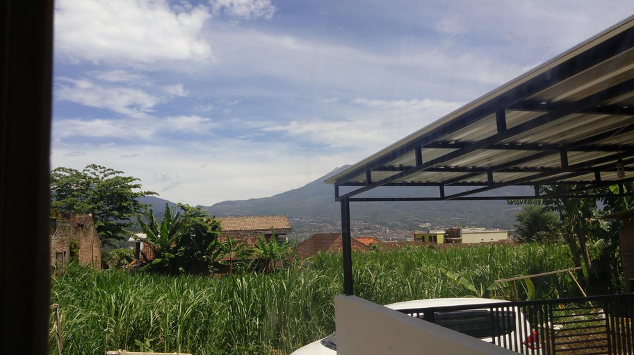 Food & Drinks 3, Kens Villa 8 (Murah, 2 Kamar Tidur, 1 Kamar Mandi), Malang