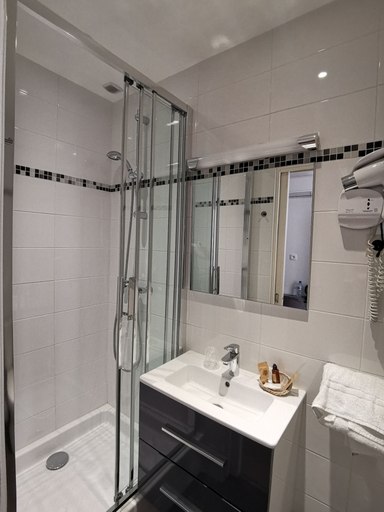 Bathroom 4, Hôtel Océanic, Paris