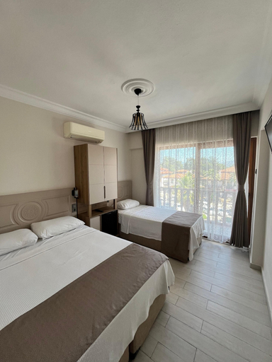 Bedroom 4, Ates Otel, Ula