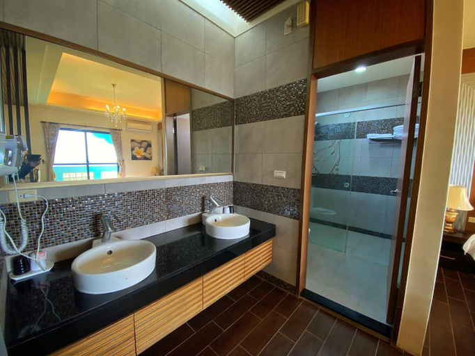 Bathroom 2, Tile Dome Hotel, Penghu