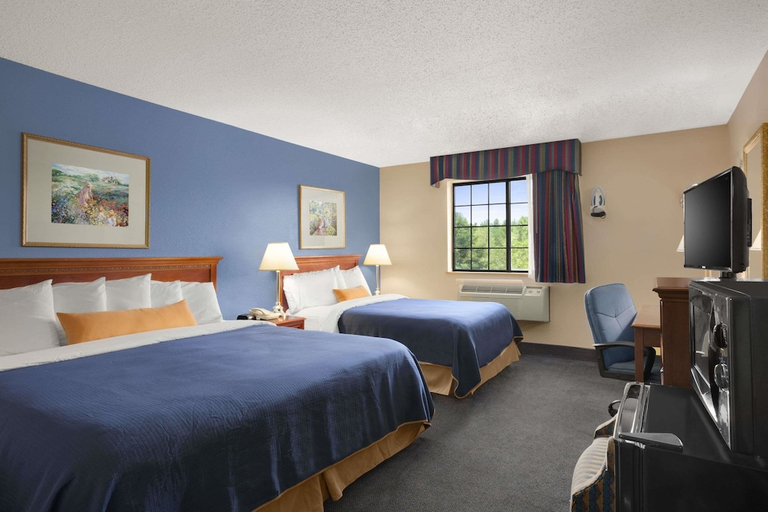 Bedroom 3, Days Inn by Wyndham Keene NH, Cheshire