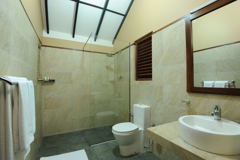 Bathroom 4, Melheim Beach, Kalpitiya