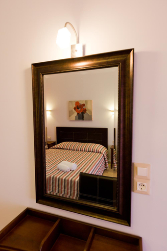 Bedroom 2, Aenaon Rooms, Peloponnese