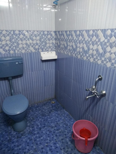 Bathroom 4, MANIIS HOMESTAY, Coimbatore