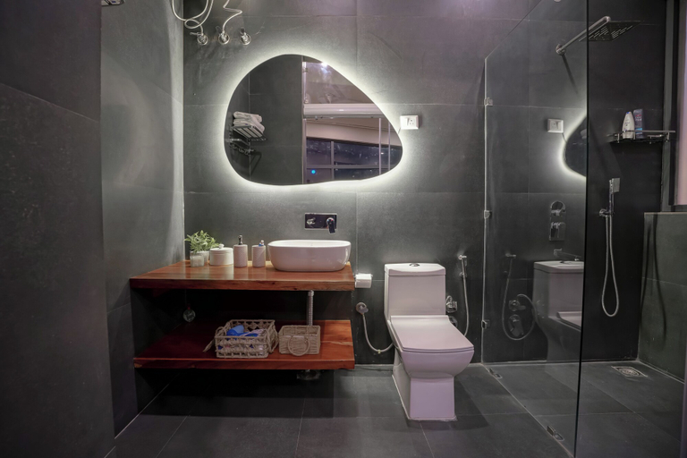 Bathroom 3, LaRiSa X Mountains & Martini Villa, Tehri Garhwal