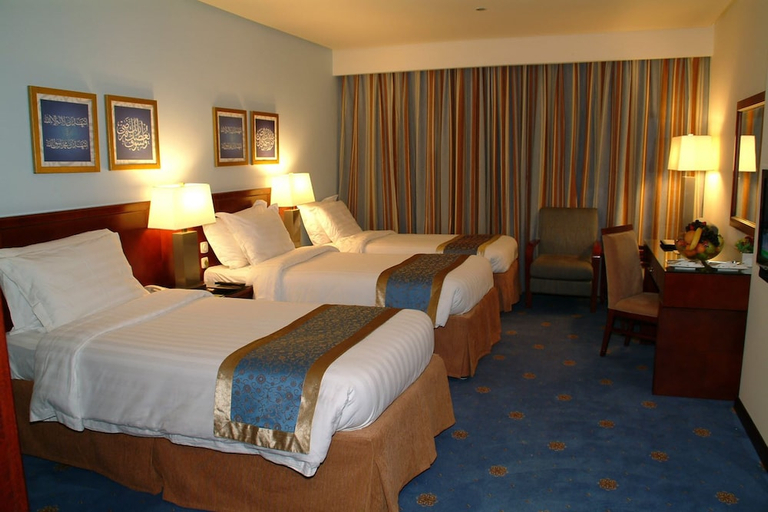Bedroom 2, Dorrar Aleiman Royal Hotel, Makkah