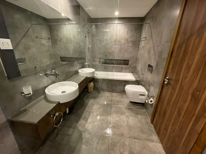 Bathroom 4, Modern Heights, Manama