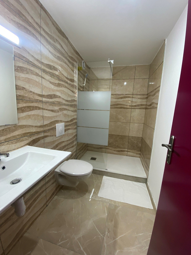 Bathroom 4, Fasthotel Soissons Nord, Aisne