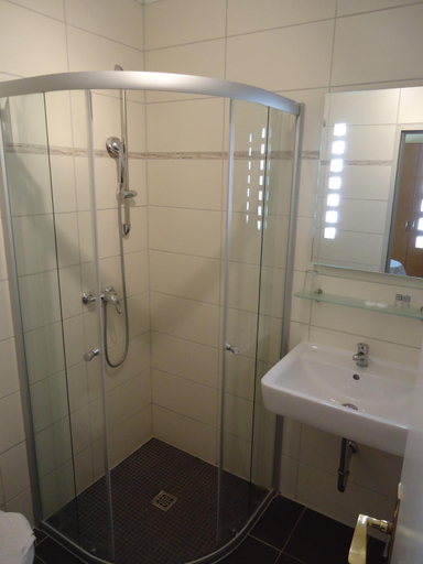 Bathroom 2, Hotel Ottersleben, Magdeburg