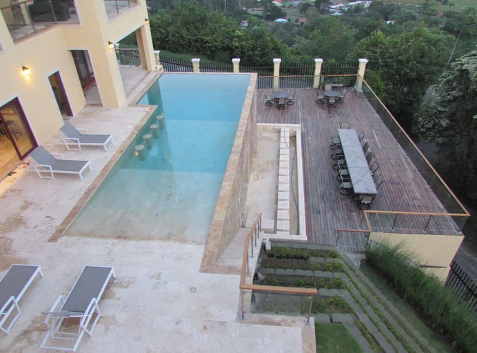 Sport & Beauty 5, Casa Amarillo Jaco Costa Rica, Garabito