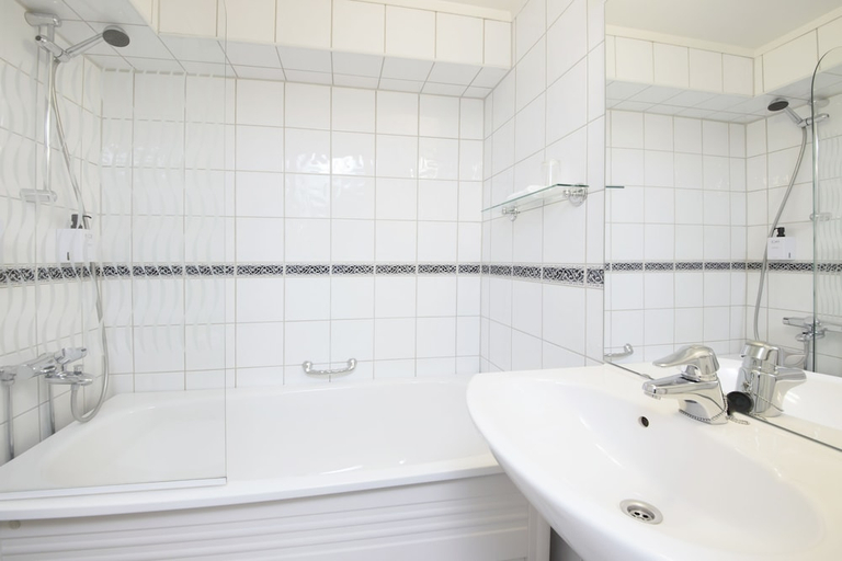 Bathroom 2, Quality Hotel Grand Tromso, Tromsø