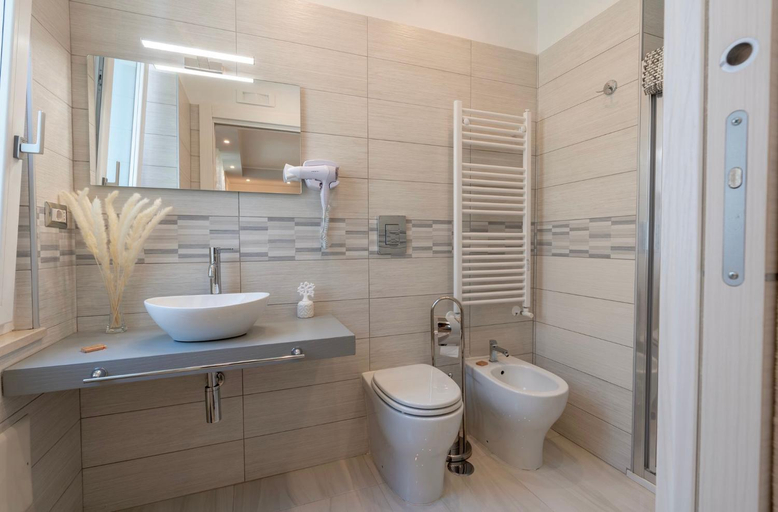 Bathroom 2, Profumo di Mare Offre Parcheggio Gratuito, Salerno