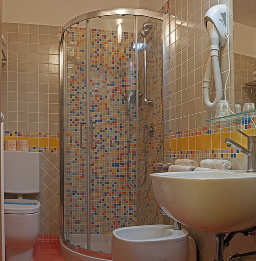 Bathroom 5, Hotel Savoia, Udine