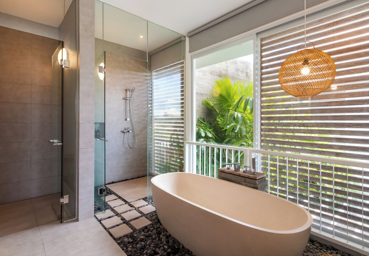 Bathroom 4, Swan Villa 1 in Seminyak, Badung
