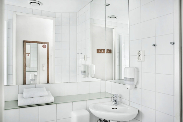 Bathroom 4, Smarthotel Forus, Sandnes