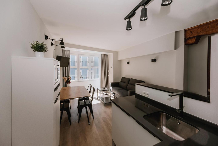Others 3, Burgosuites, Burgos