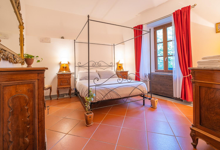 Others 5, Veleia Romana B&B, Piacenza