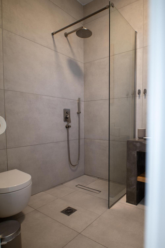 Bathroom 4, Kotinos Luxury Suites, Central Greece