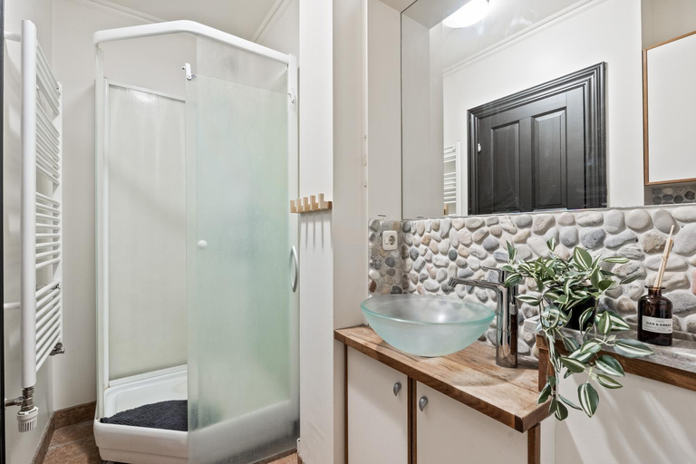 Bathroom 3, Historic Reykjavik Apartment - Best Location, Reykjavík
