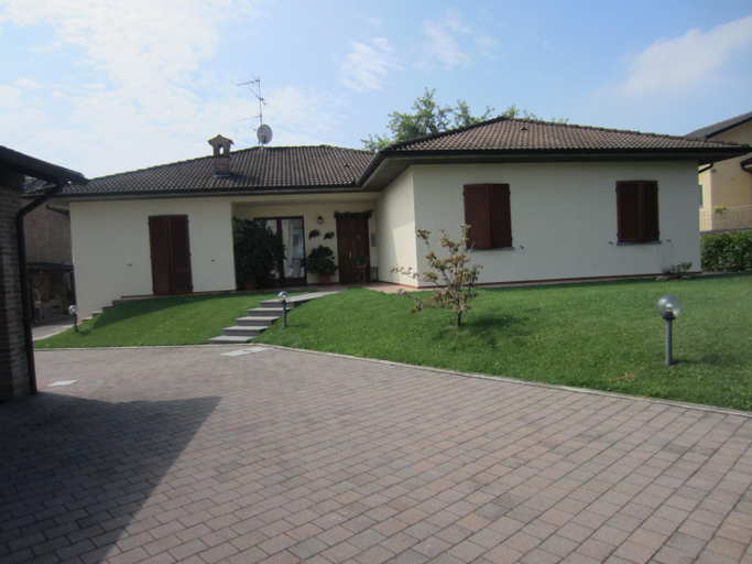 Exterior & Views 2, Marinella B, Pavia
