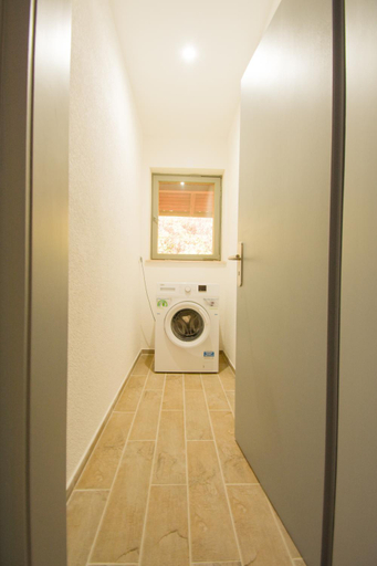 Bathroom 3, Mainzimmer - Business Apartments, Main-Spessart