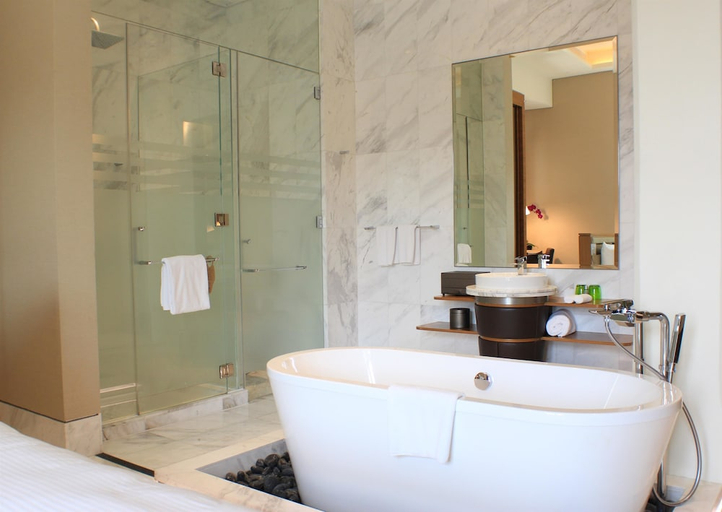 Bathroom 4, METT Singapore, Singapore