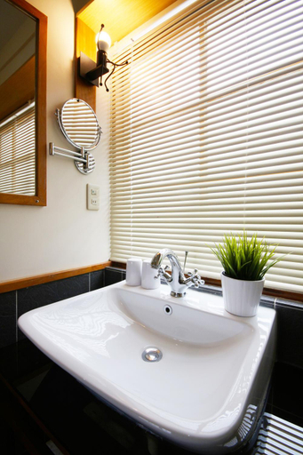 Bathroom 4, Little Time Guesthouse, Taitung