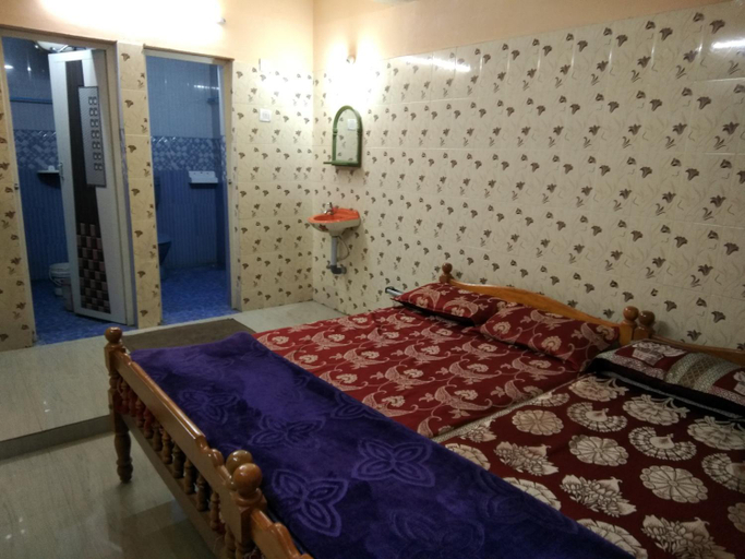 Bedroom 1, MANIIS HOMESTAY, Coimbatore