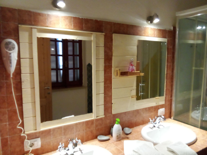 Bathroom 5, Smeralda room's, Olbia-Tempio