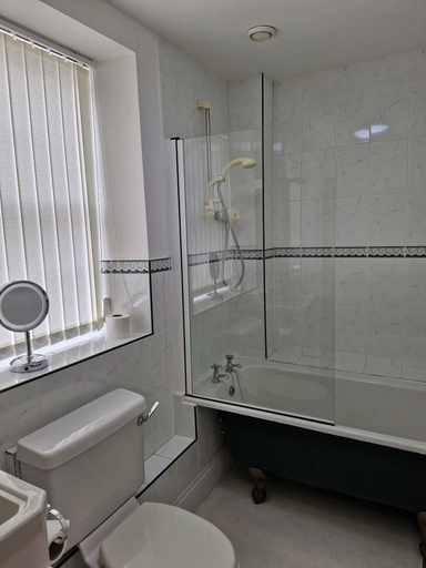 Bathroom, Chelsea Parkfields, Herefordshire