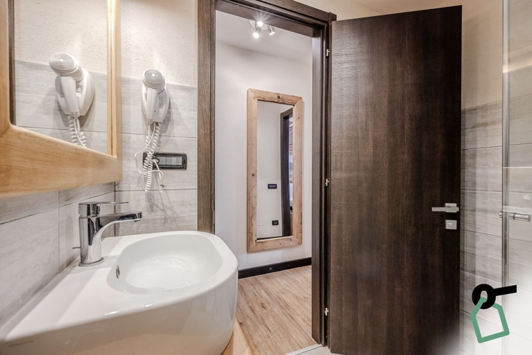 Bathroom 4, Hotiday Chalet Sestriere Vialattea, Torino