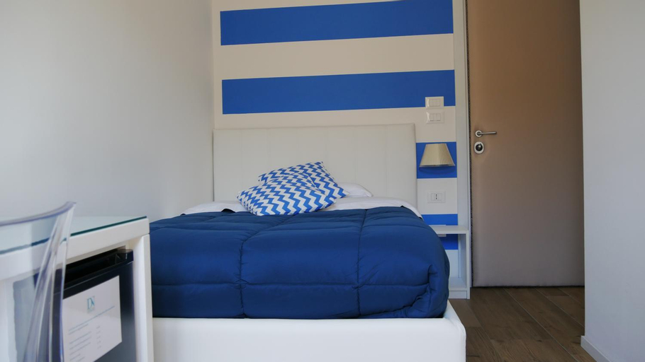 Bedroom 3, Domus Nova, Reggio Di Calabria